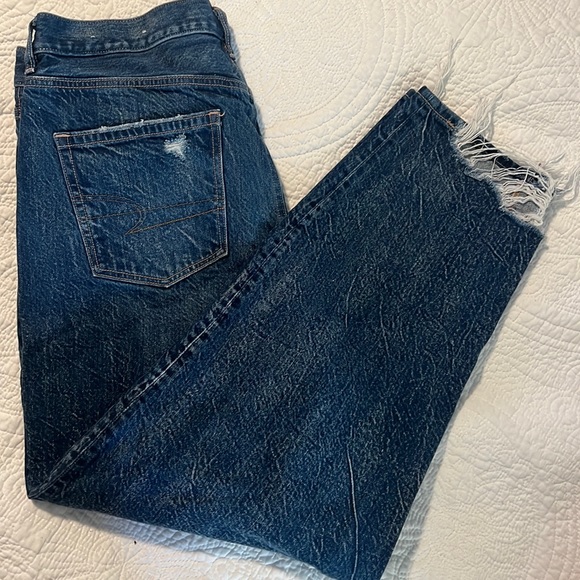 American Eagle Relaxed Fit Mom Jeans - Picture 1 of 3